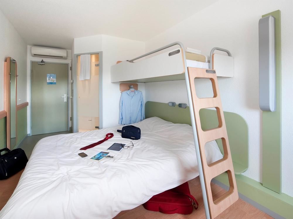 Ibis Budget Poitiers Sud Esterno foto