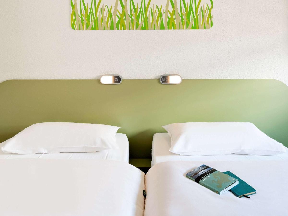 Ibis Budget Poitiers Sud Esterno foto